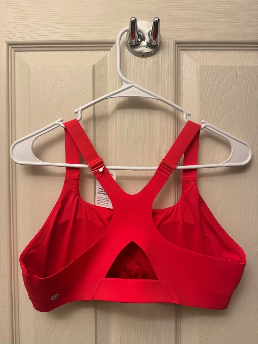 lululemon ultralu Square-Neck Workout Bra B/C Size 10